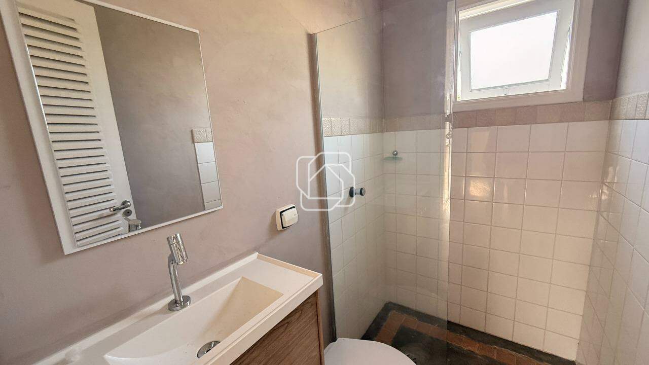 Casa de Condomínio à venda em Itu - SP - Parque Village Castelo: Banheiro