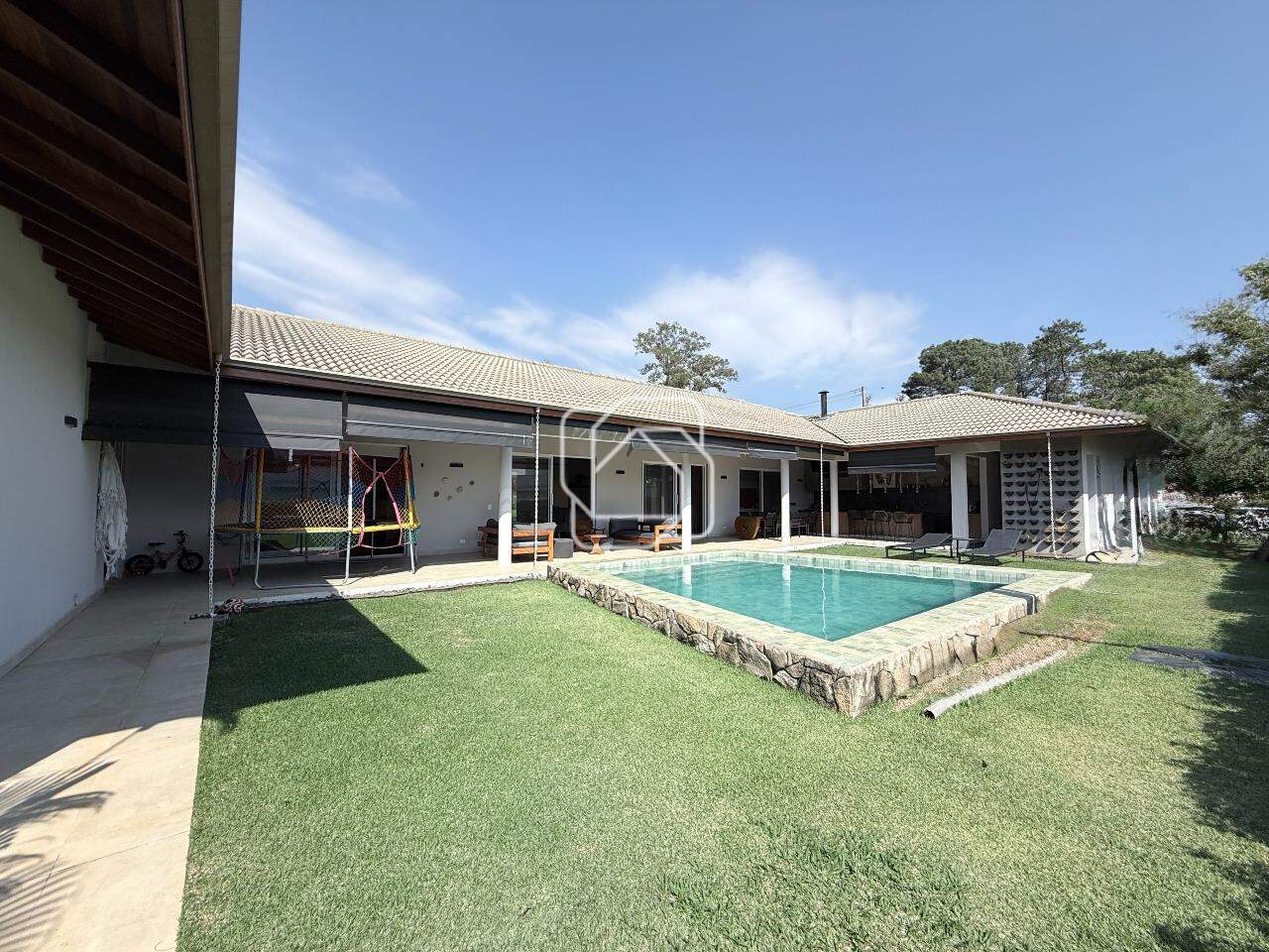 Casa de Condomínio à venda em Salto - SP - Haras Paineiras: Área da piscina