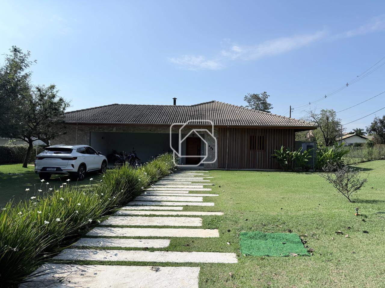 Casa de Condomínio à venda em Salto - SP - Haras Paineiras: