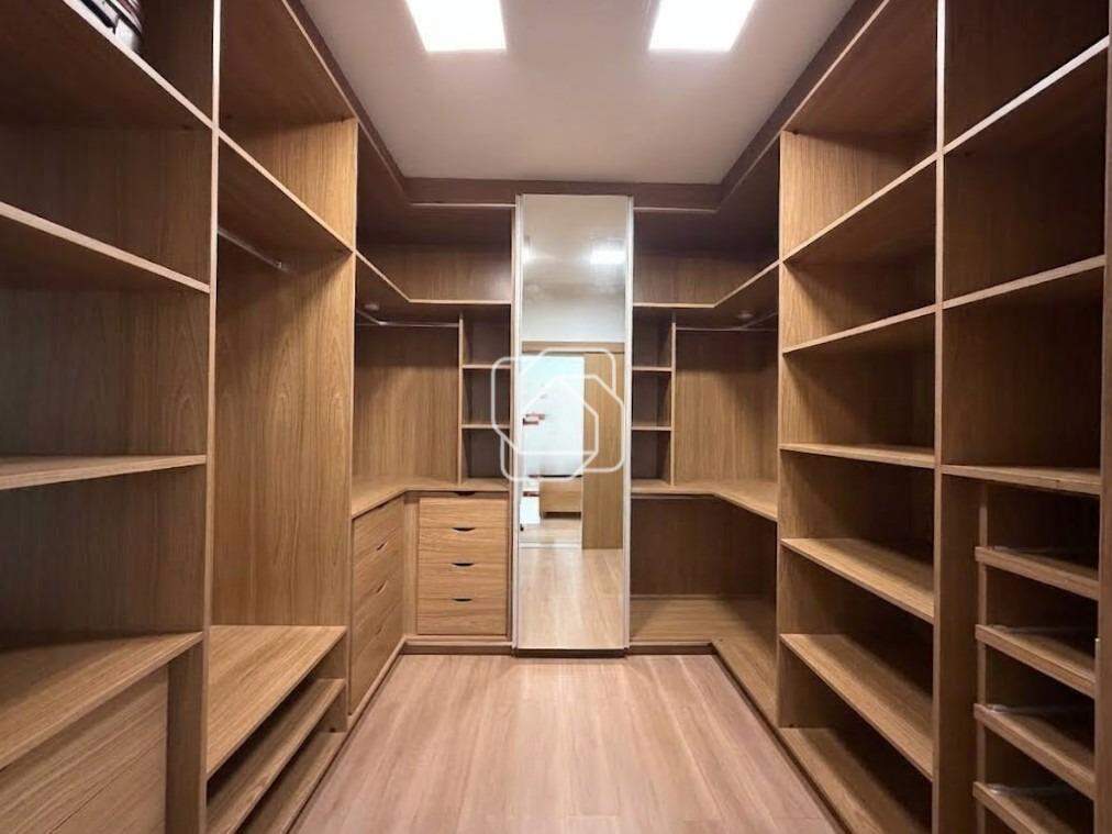 Casa de Condomínio à venda em Salto - SP - Haras Paineiras: Closet