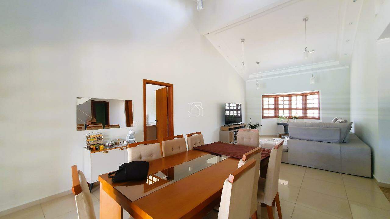 Casa de Condomínio para aluguel em Salto - SP - Condomínio Monte Belo: