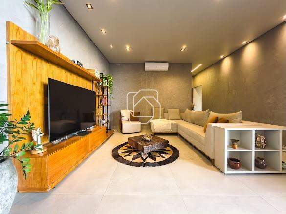 Casa de Condomínio à venda em Salto - SP - Residencial Primavera II: Sala de estar