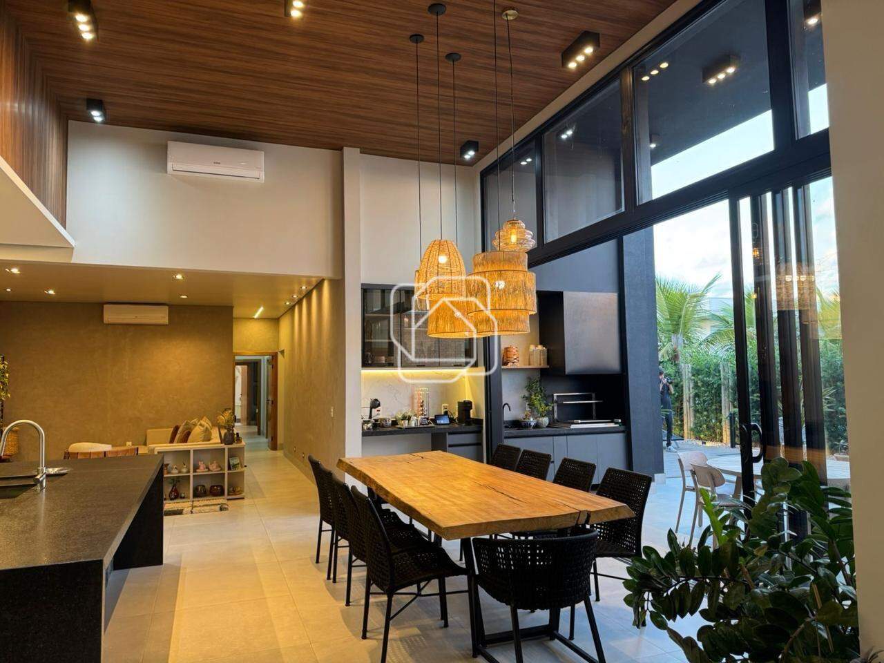 Casa de Condomínio à venda em Salto - SP - Residencial Primavera II: Sala de jantar
