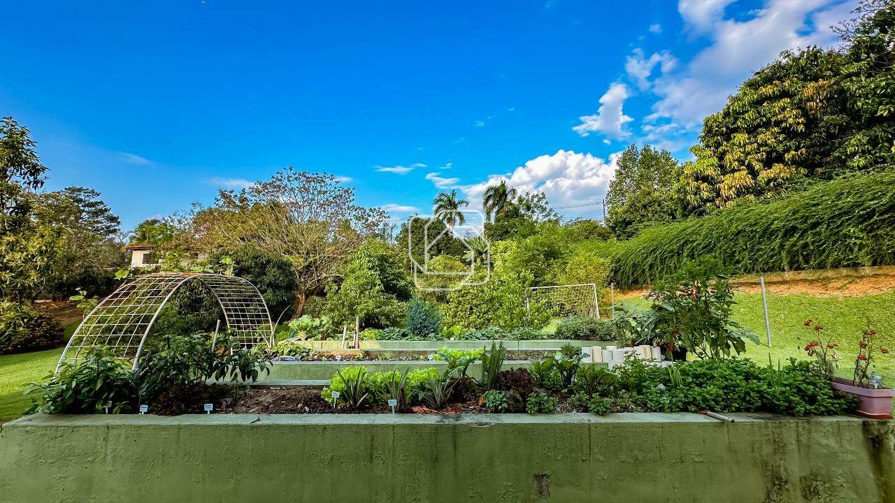 Casa de Condomínio à venda em Indaiatuba - SP - Recanto das Flores: Horta