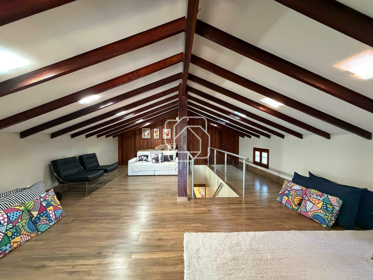Casa de Condomínio à venda em Indaiatuba - SP - Recanto das Flores: Sala