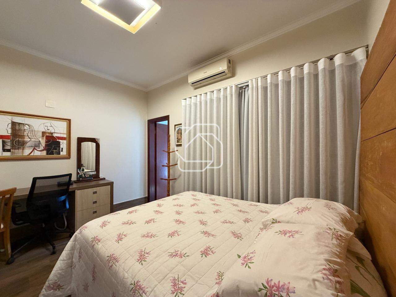 Casa de Condomínio à venda em Indaiatuba - SP - Recanto das Flores: Dormitório