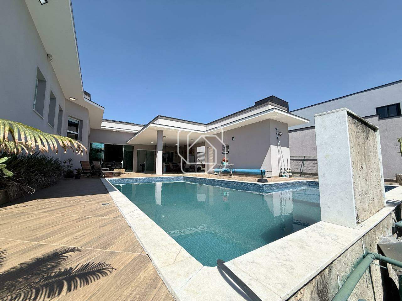 Casa de Condomínio à venda em Salto - SP - Condomínio Fazenda Palmeiras Imperiais: Piscina