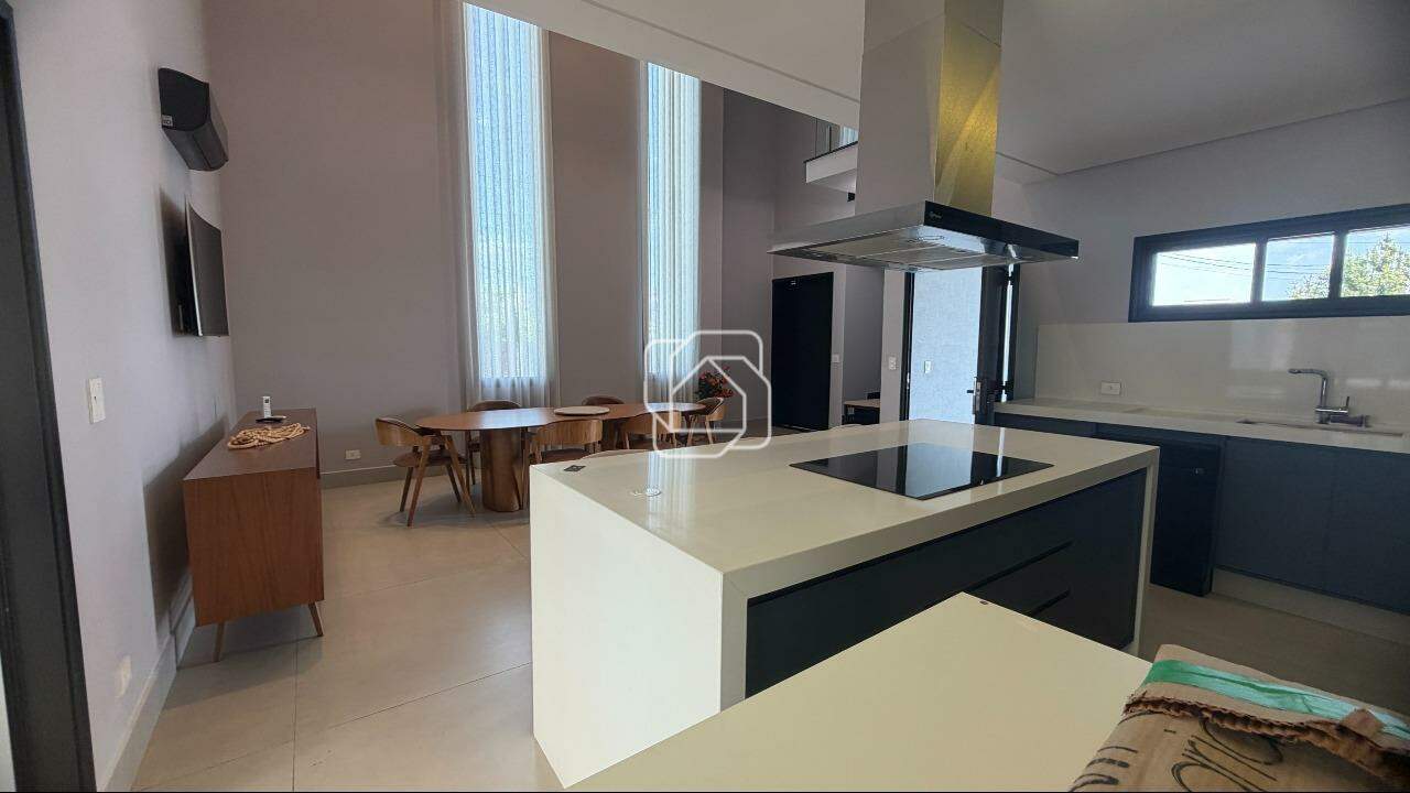 Casa de Condomínio à venda em Salto - SP - Residencial Central Parque: Salas integradas