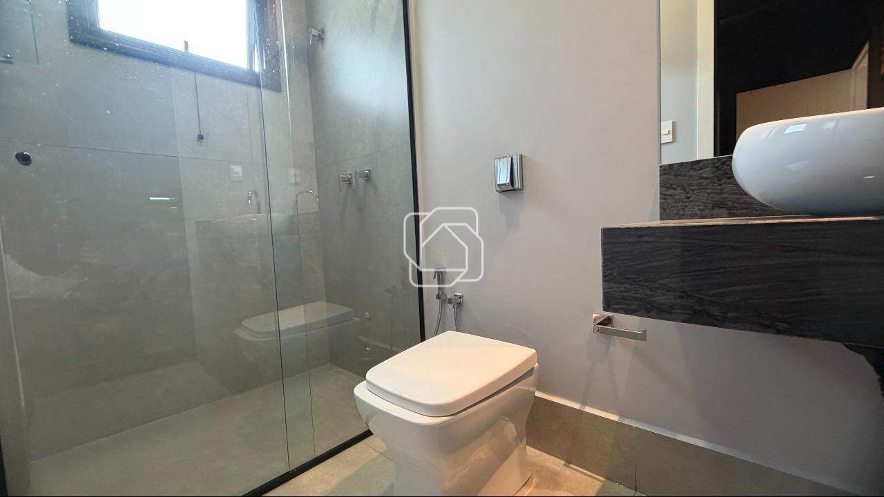 Casa de Condomínio à venda em Salto - SP - Residencial Central Parque: Banheiro