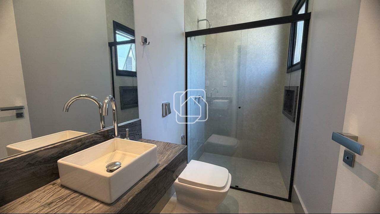 Casa de Condomínio à venda em Salto - SP - Residencial Central Parque: Banheiro