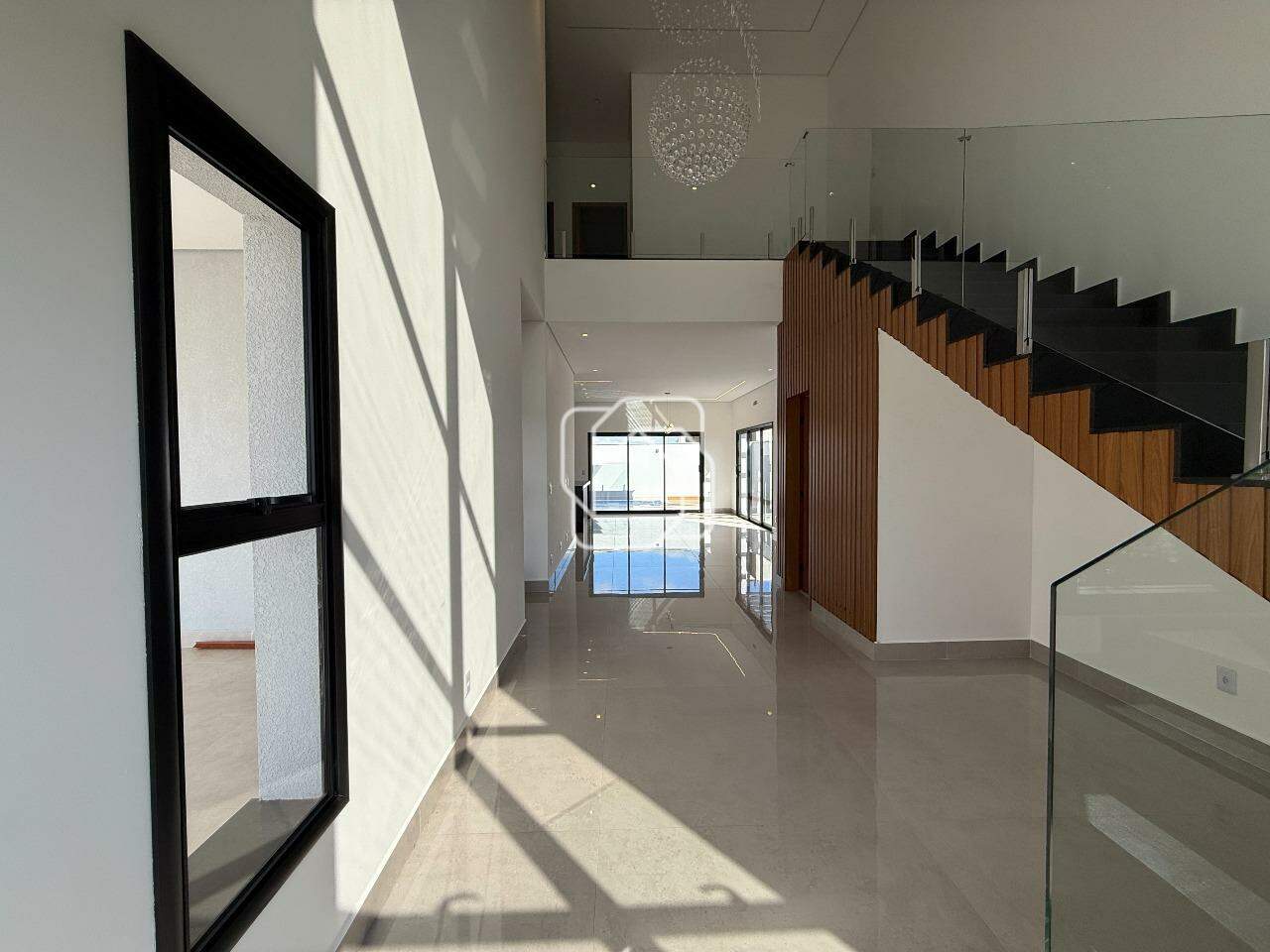 Casa de Condomínio à venda em Indaiatuba - SP - Jardim Residencial Dona Maria Cândida: Sala de estar