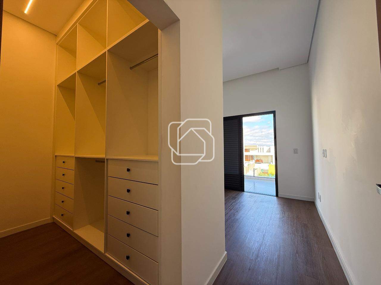 Casa de Condomínio à venda em Indaiatuba - SP - Jardim Residencial Dona Maria Cândida: Closet