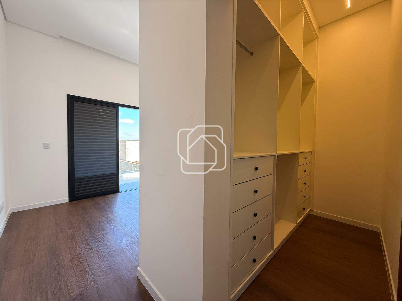 Casa de Condomínio à venda em Indaiatuba - SP - Jardim Residencial Dona Maria Cândida: Closet