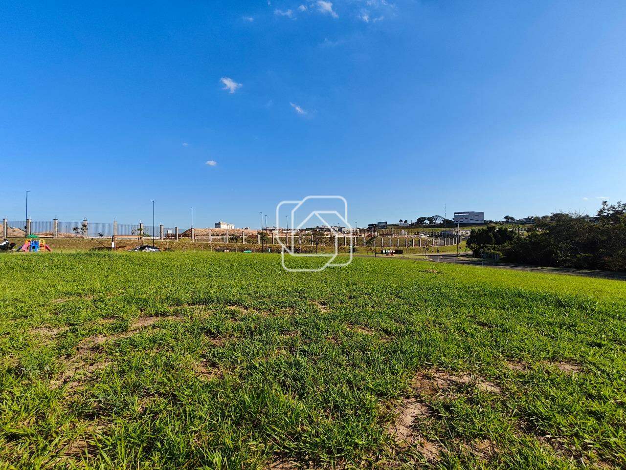 Terreno à venda em Indaiatuba - SP - Parque Villa dos Pinheiros: Visão geral do terreno