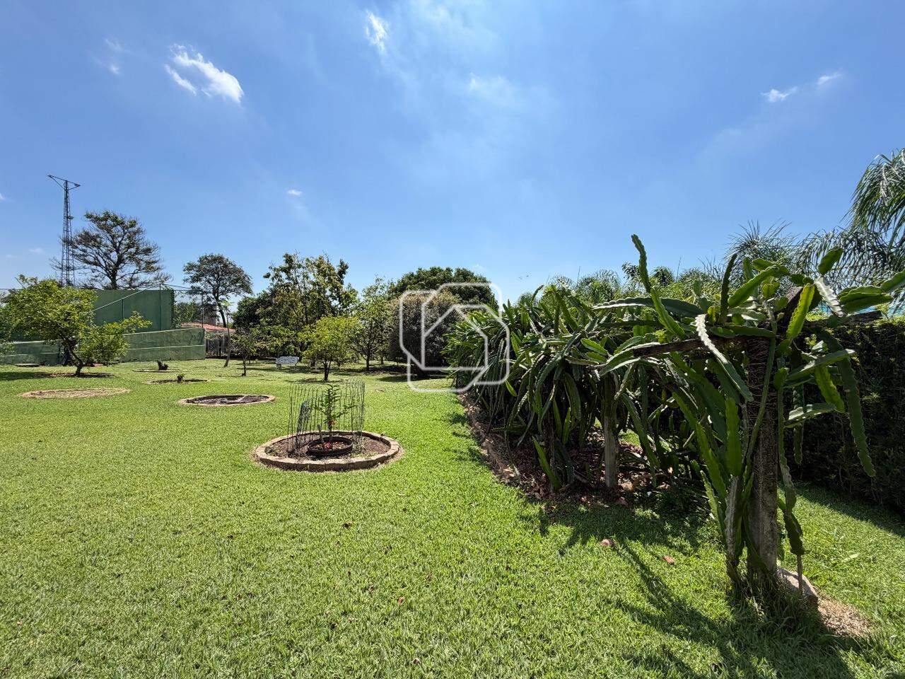 Casa de Condomínio à venda em Indaiatuba - SP - Recanto das Flores: Área externa