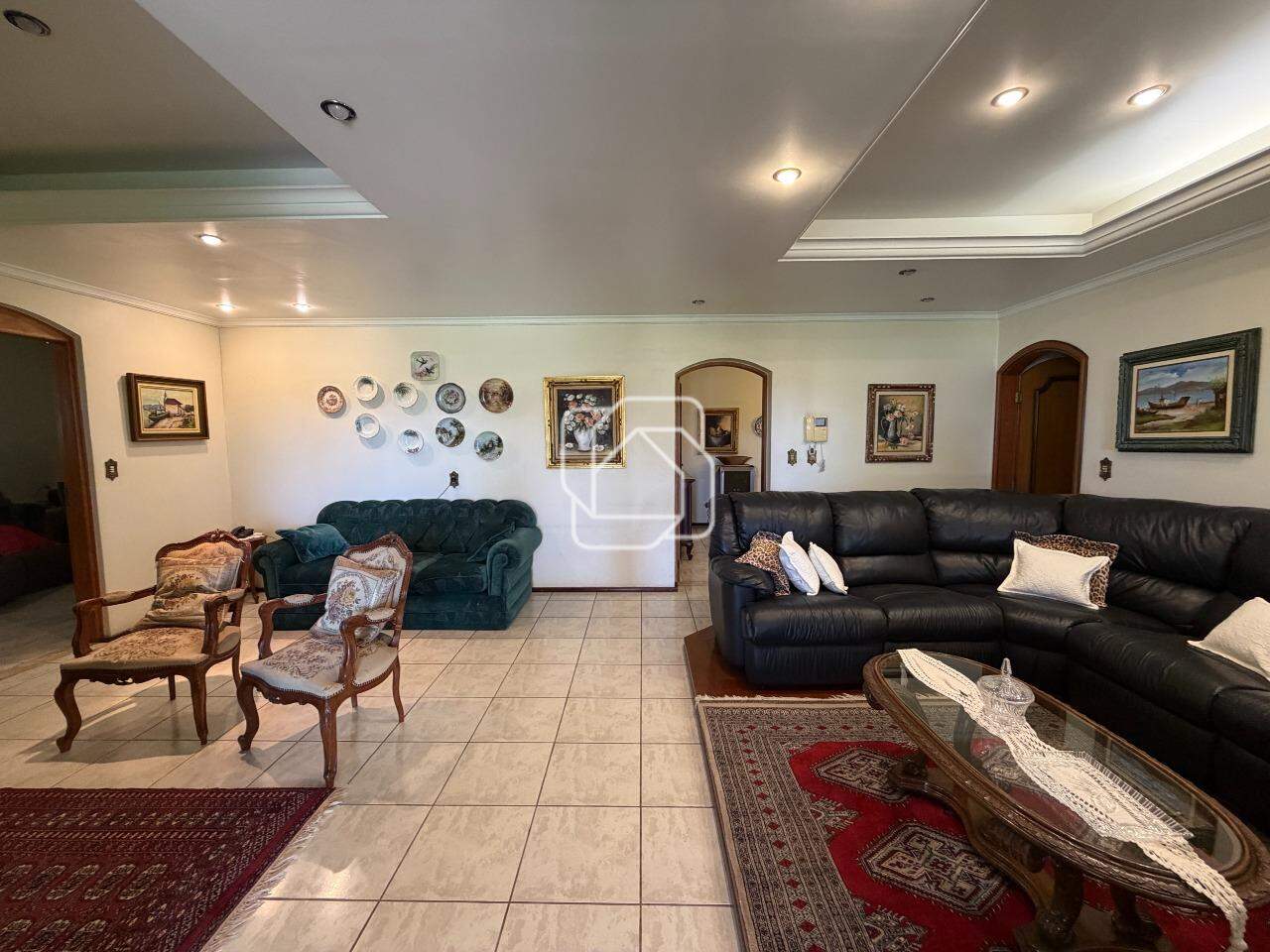 Casa de Condomínio à venda em Indaiatuba - SP - Recanto das Flores: Sala de estar