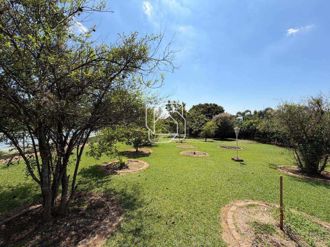 Casa de Condomínio à venda em Indaiatuba - SP - Recanto das Flores: Área externa