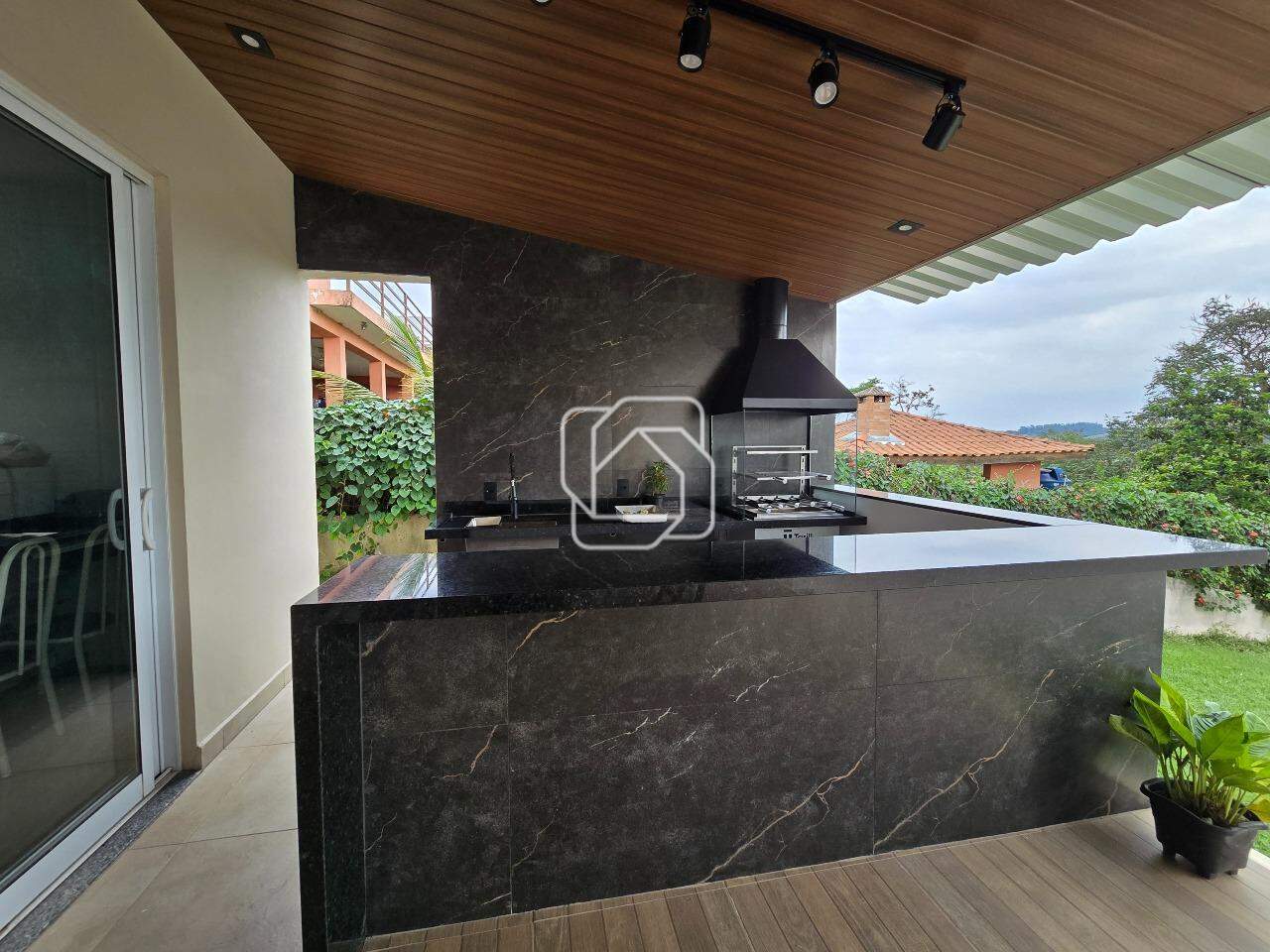 Casa de Condomínio à venda em Salto - SP - Terras de Mont Serrat: Área gourmet