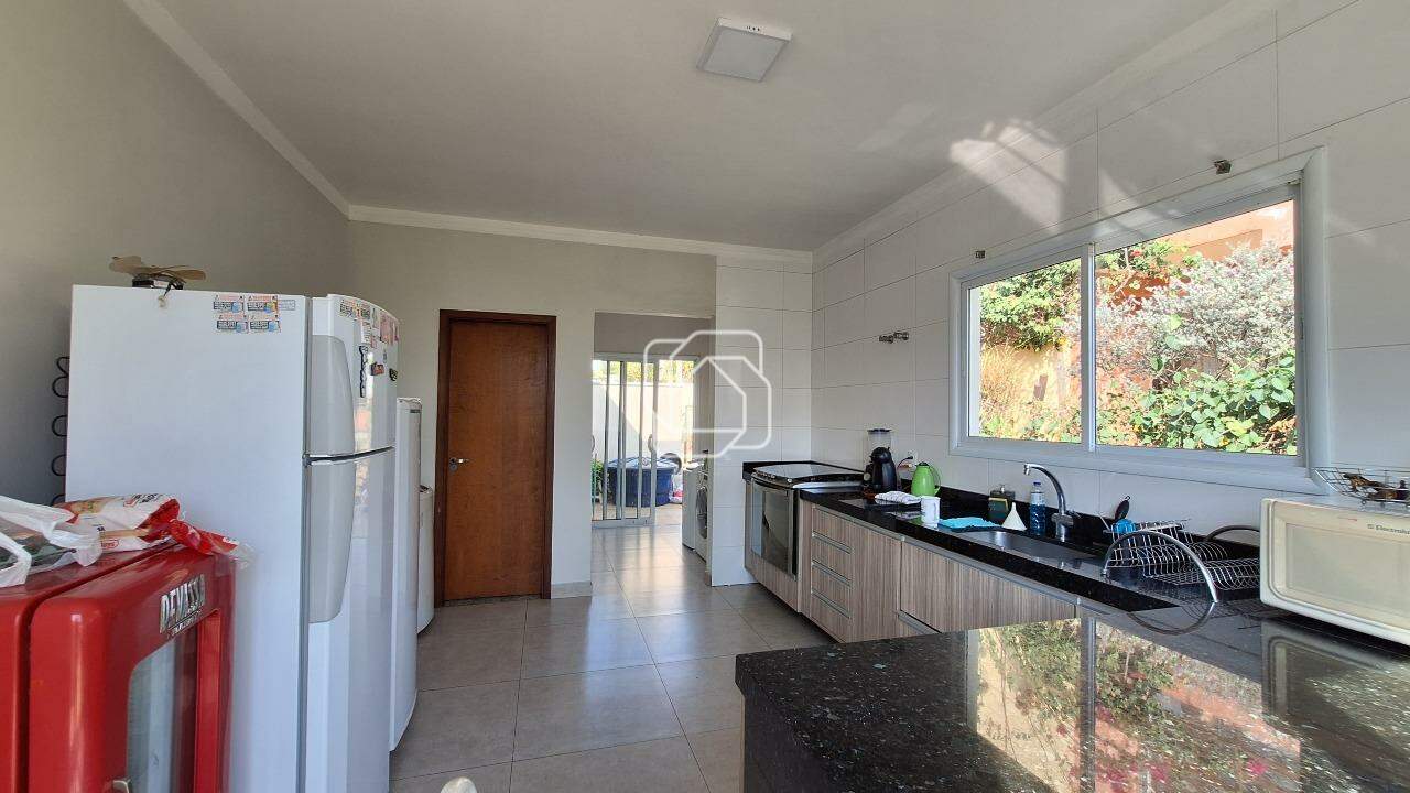 Casa de Condomínio à venda em Salto - SP - Terras de Mont Serrat: Cozinha