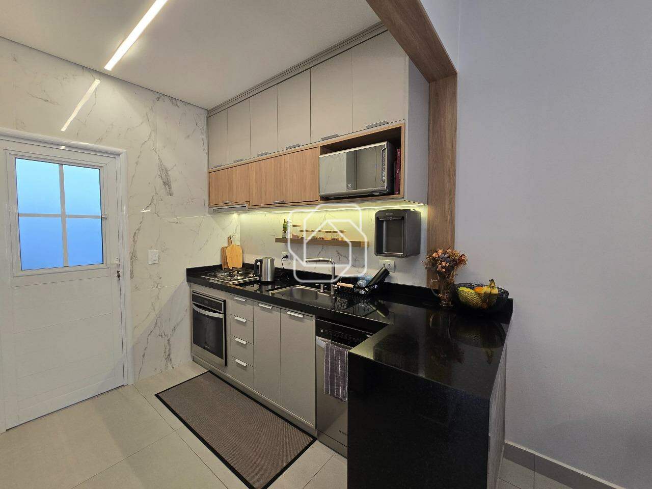 Casa de Condomínio à venda em Salto - SP - Village Moutonnée: Cozinha