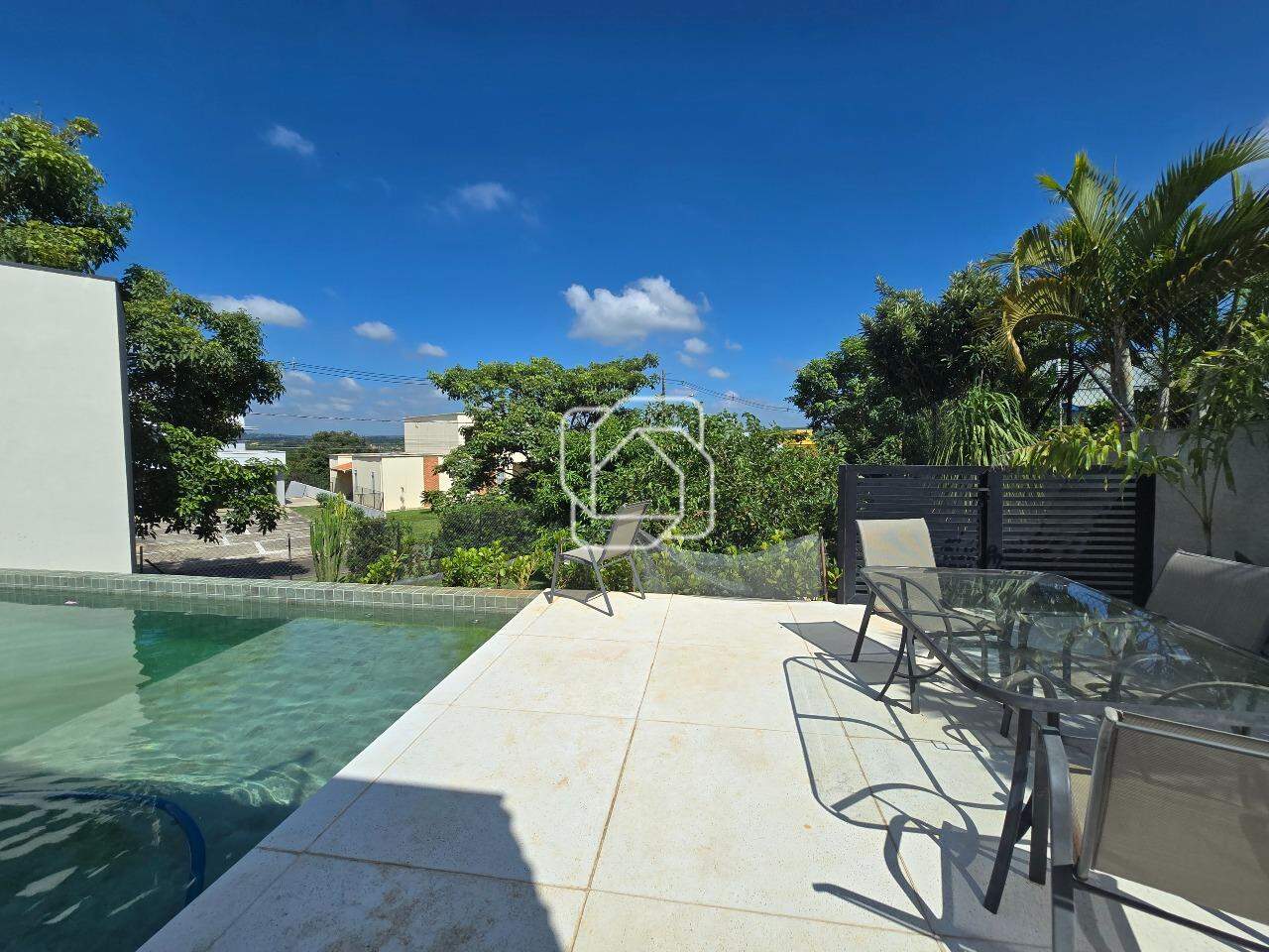 Casa de Condomínio à venda em Salto - SP - Terras de Mont Serrat: Área da piscina