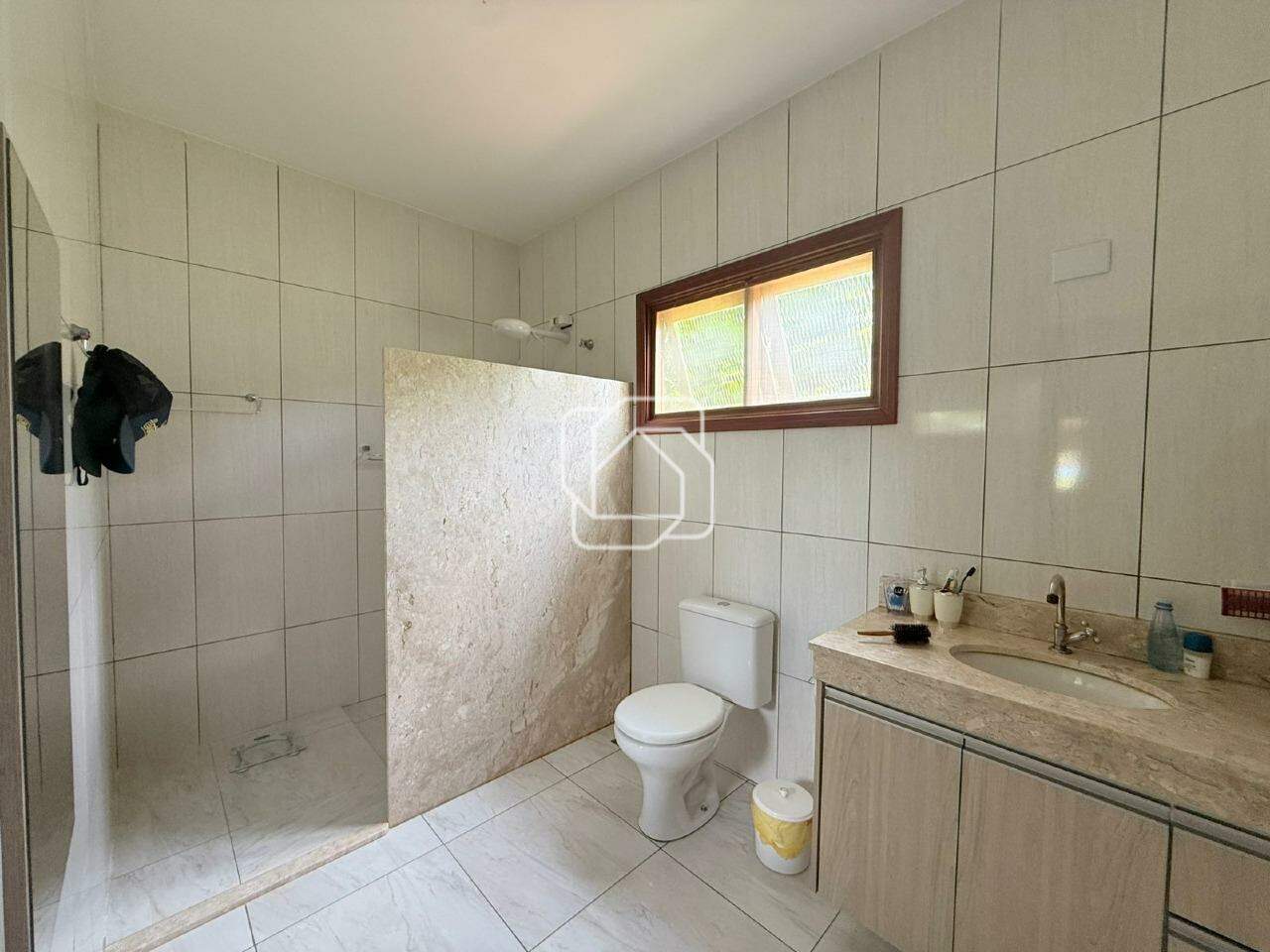 Casa de Condomínio à venda em Itu - SP - Santa Inês: Banheiro