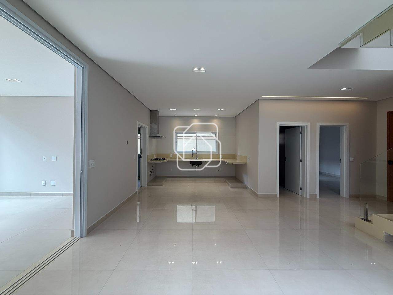 Casa de Condomínio à venda em Indaiatuba - SP - Residencial London Park: Cozinha integrada