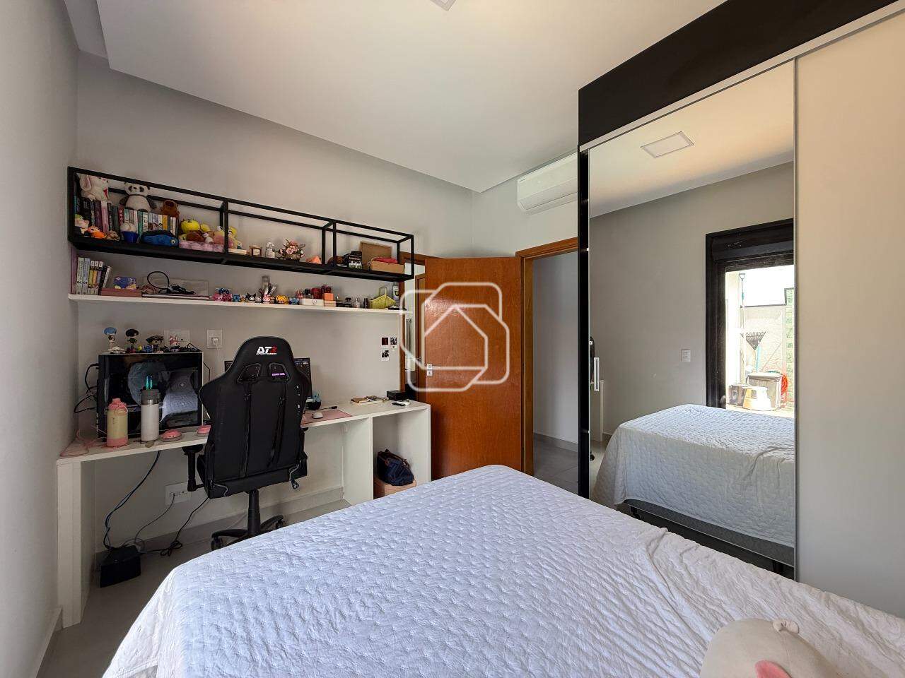 Casa de Condomínio à venda em Indaiatuba - SP - Jardim Residencial Viena: Dormitório