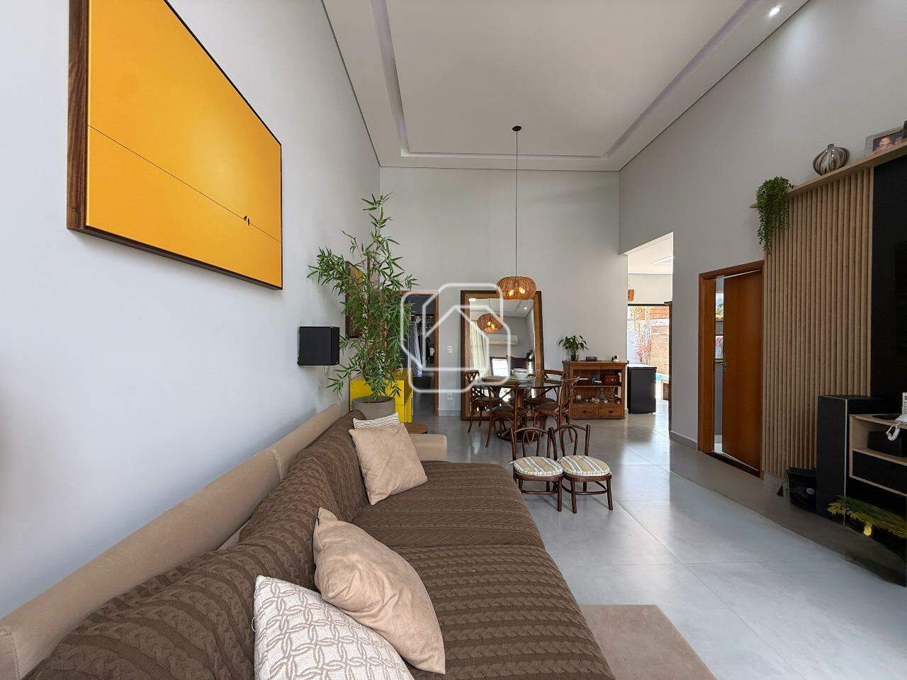 Casa de Condomínio à venda em Indaiatuba - SP - Jardim Residencial Viena: Sala de estar