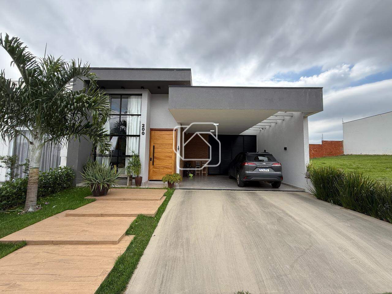 Casa de Condomínio à venda em Indaiatuba - SP - Jardim Residencial Viena: Fachada