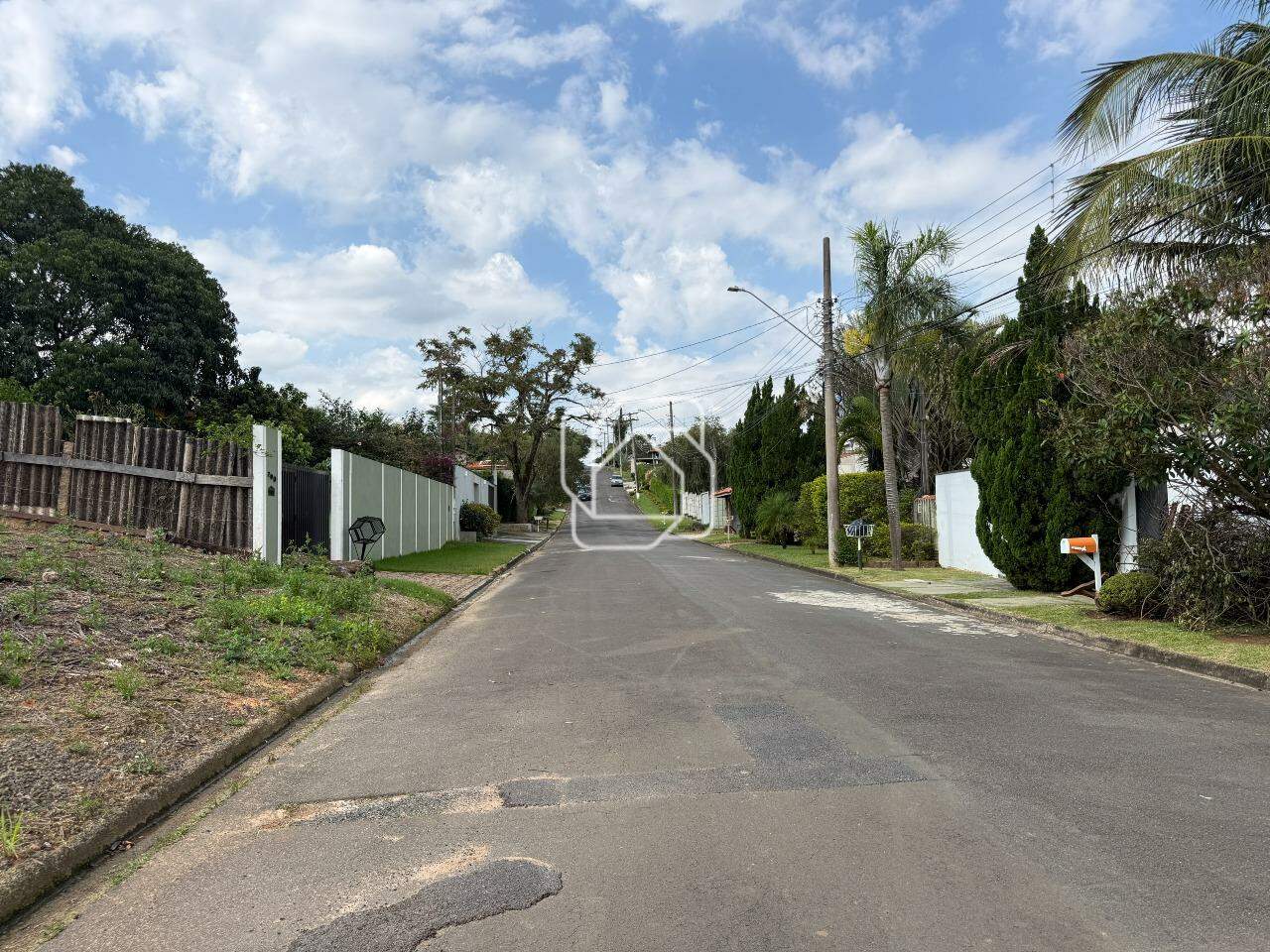 Terreno à venda em Indaiatuba - SP - Terras de Itaici: Rua do terreno