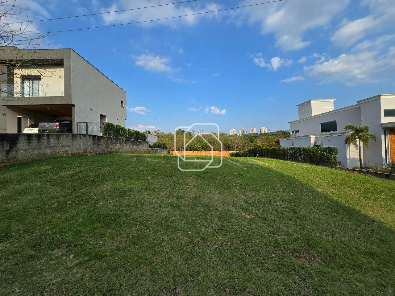 Terreno à venda em Salto - SP - Terras de Mont Serrat: Visão geral do terreno