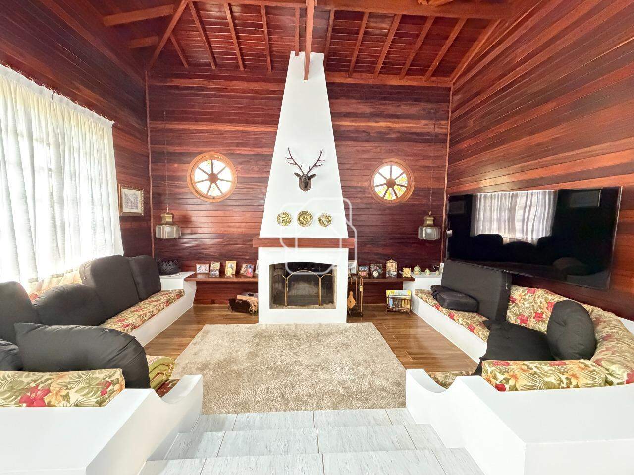 Casa de Condomínio à venda em Indaiatuba - SP - Recanto das Flores: Sala de estar