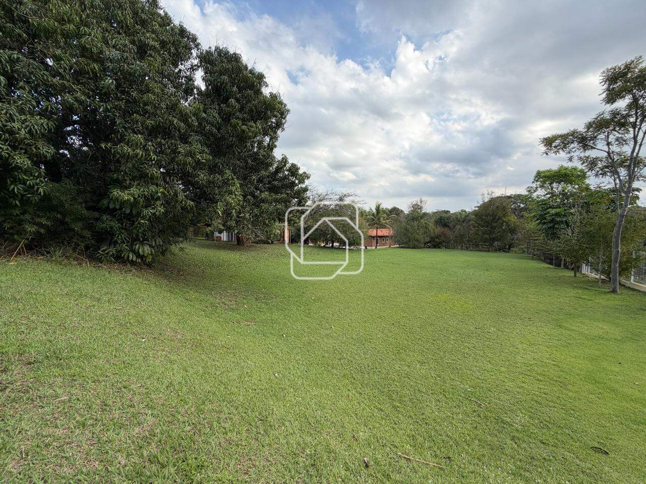 Casa de Condomínio à venda em Indaiatuba - SP - Recanto das Flores: Área externa