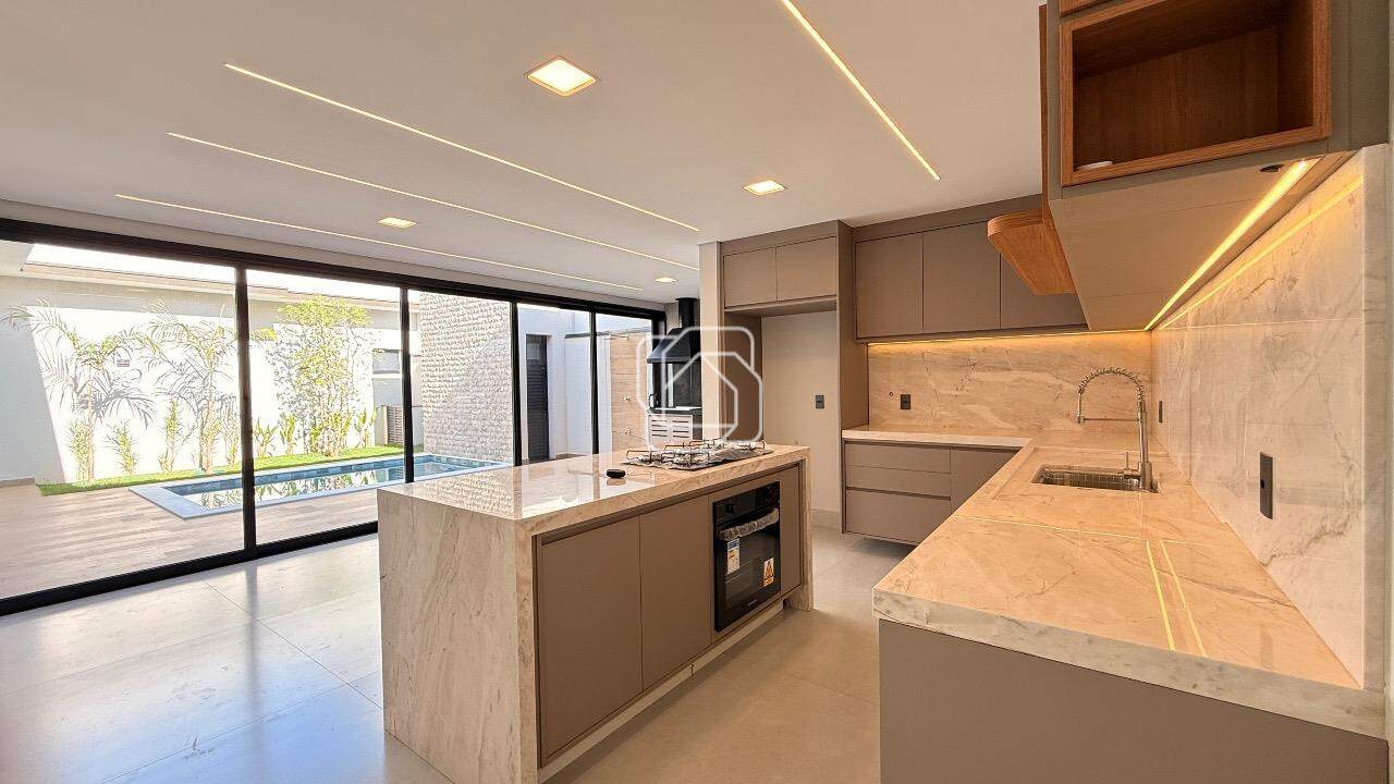 Casa de Condomínio à venda em Indaiatuba - SP - Residencial London Park: Cozinha integrada