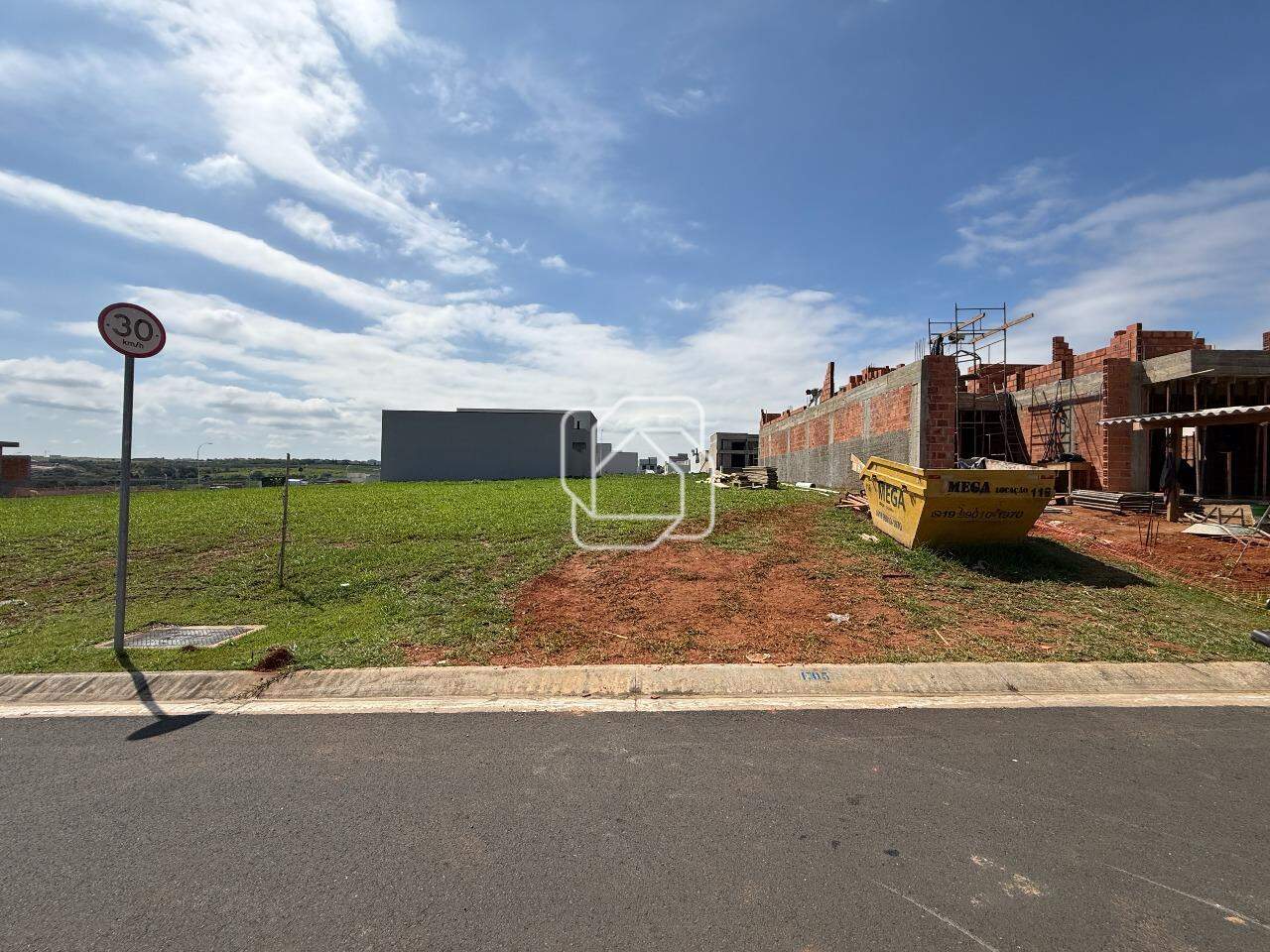 Terreno à venda em Indaiatuba - SP - Jardim Residencial Dona Maria Cândida: Visão geral do terreno