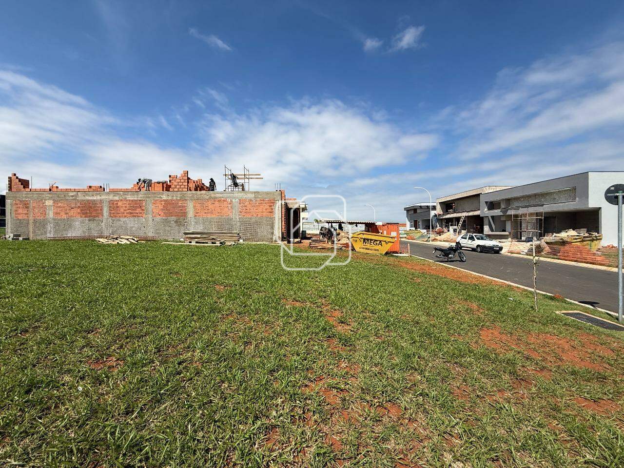 Terreno à venda em Indaiatuba - SP - Jardim Residencial Dona Maria Cândida: Visão geral do terreno