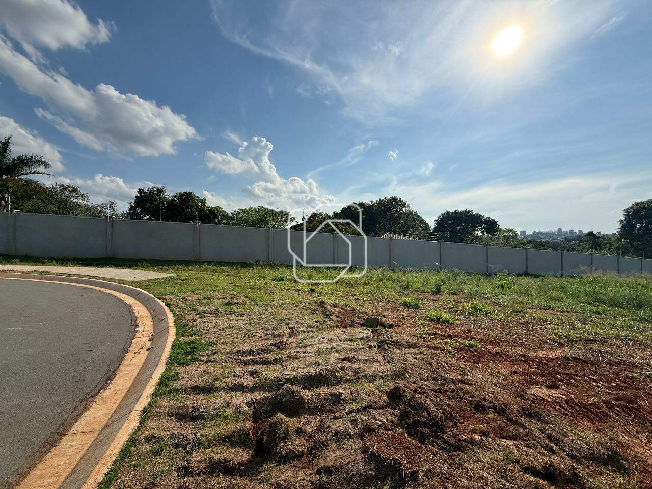 Terreno à venda em Indaiatuba - SP - Quinta do Lago: 