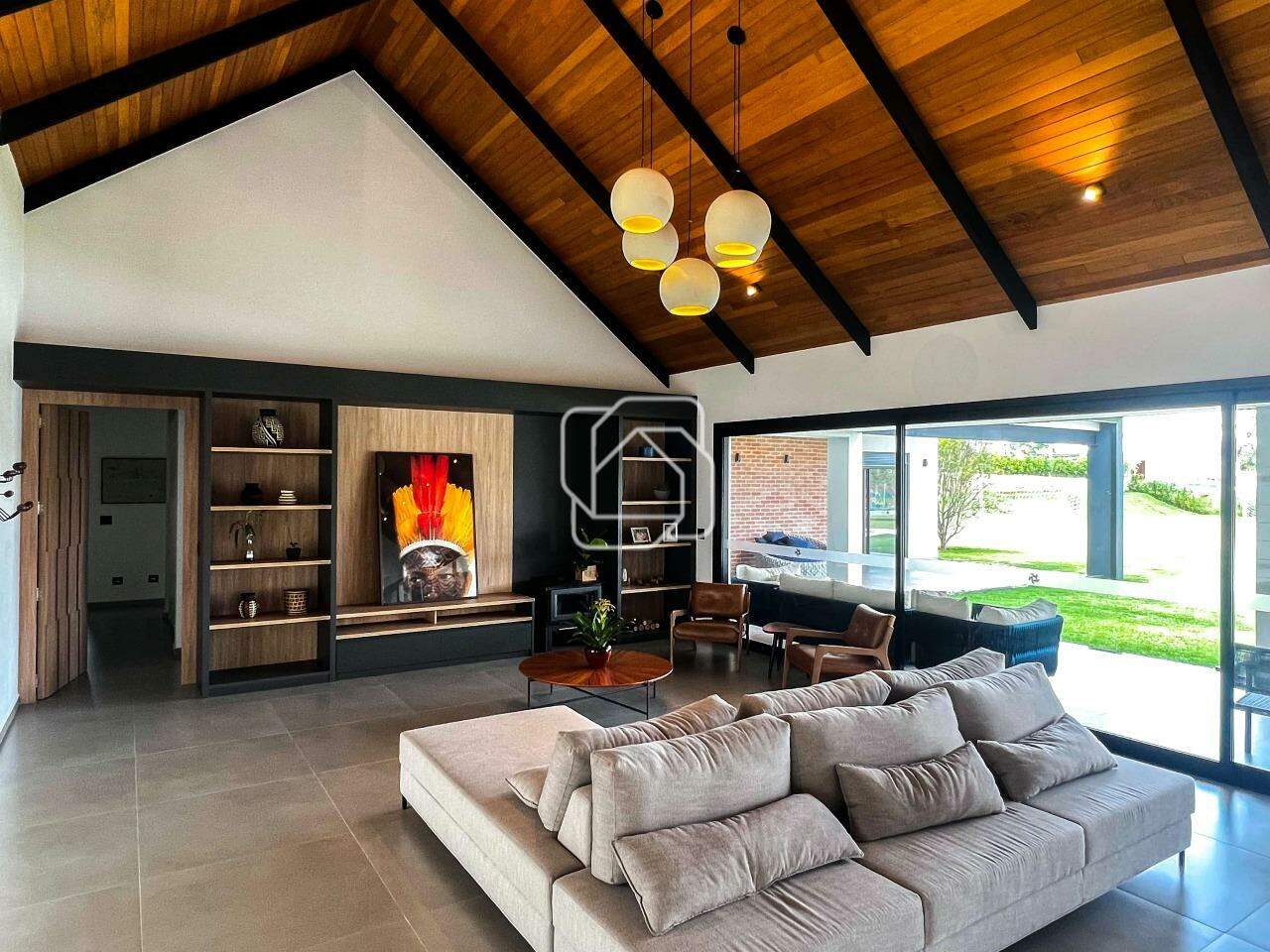 Casa de Condomínio para aluguel em Itu - SP - Loteamento Residencial Parque Terras de Santa Cecília: Sala de estar