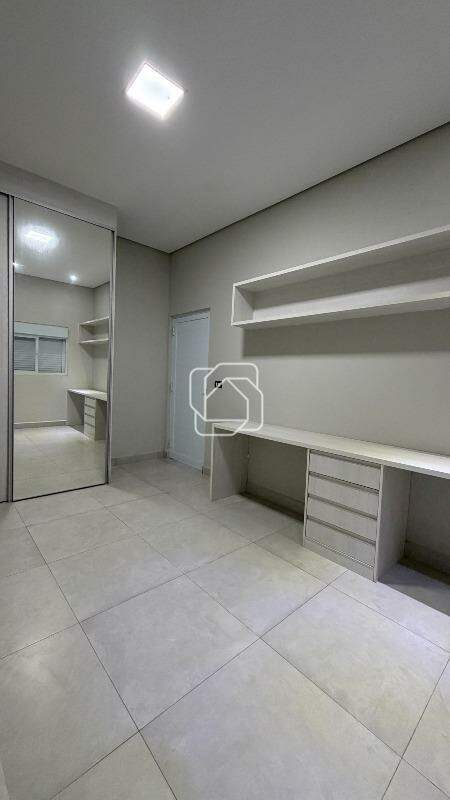 Casa de Condomínio à venda em Salto - SP - Portal dos Bandeirantes: Quarto