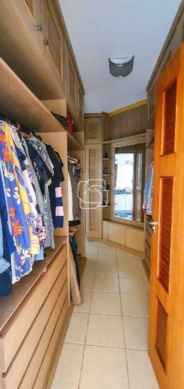 Casa de Condomínio para aluguel em Indaiatuba - SP - Vale das Laranjeiras: Closet