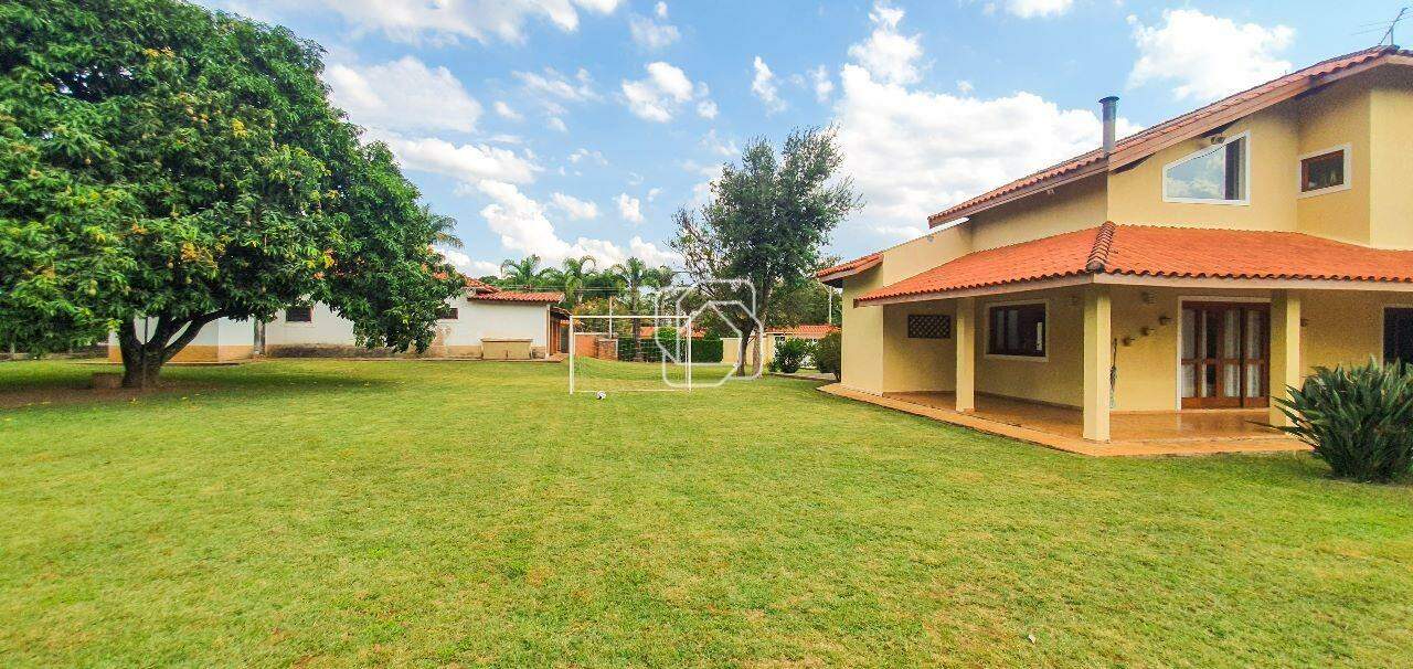 Casa de Condomínio para aluguel em Indaiatuba - SP - Vale das Laranjeiras: Quintal, gramado