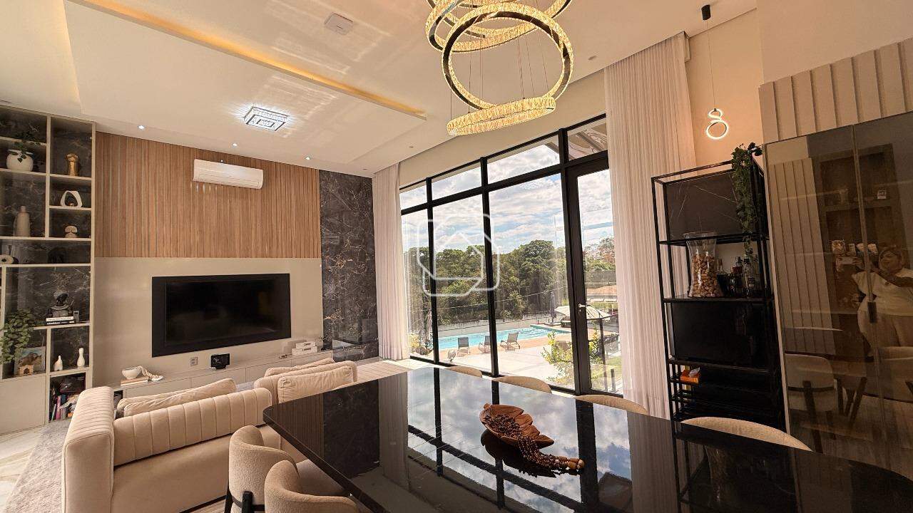 Casa de Condomínio à venda em Itu - SP - Parque Village Castelo: Sala de jantar