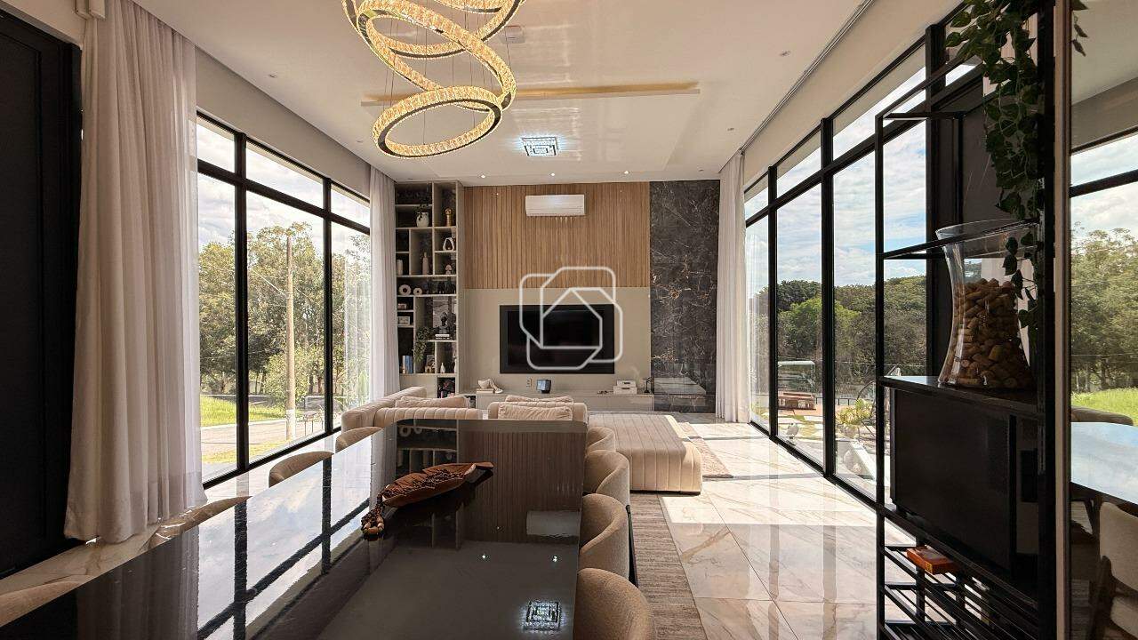 Casa de Condomínio à venda em Itu - SP - Parque Village Castelo: Sala de jantar