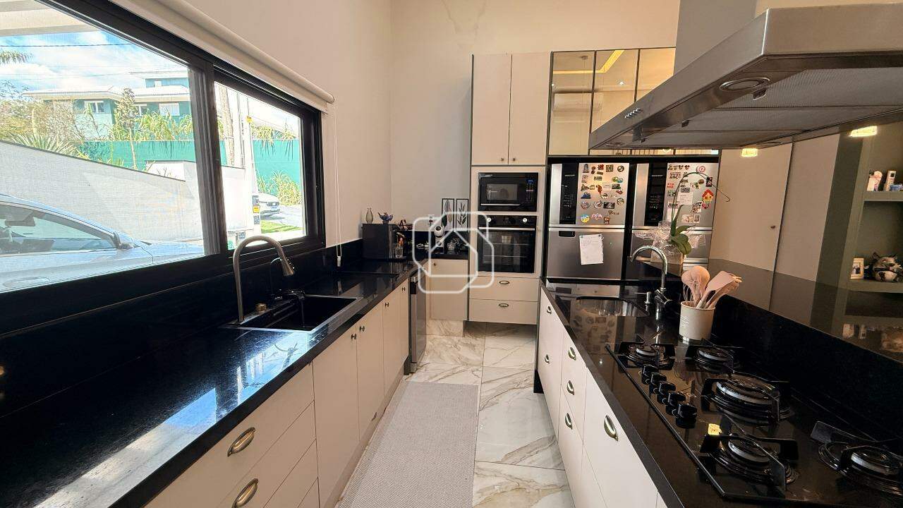 Casa de Condomínio à venda em Itu - SP - Parque Village Castelo: Cozinha
