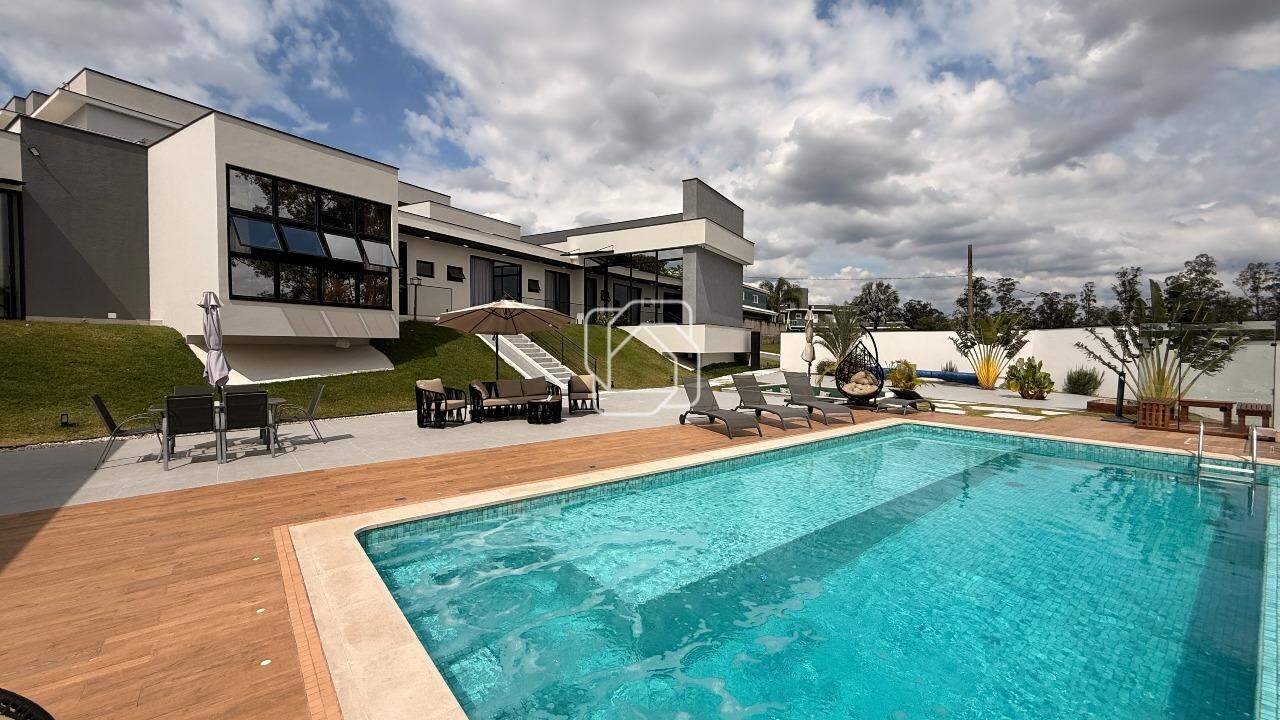 Casa de Condomínio à venda em Itu - SP - Parque Village Castelo: Área da piscina
