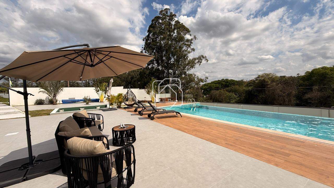 Casa de Condomínio à venda em Itu - SP - Parque Village Castelo: Área externa