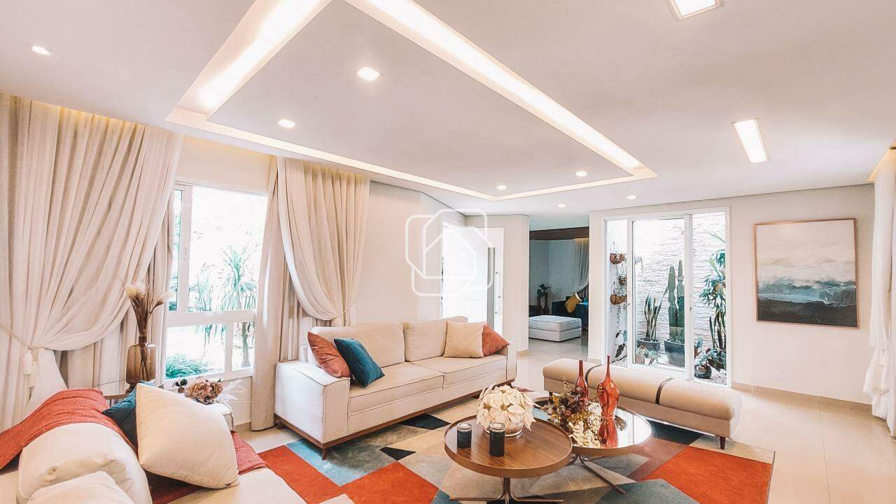 Casa de Condomínio para aluguel em Indaiatuba - SP - Lagos de Shanadu: Sala de estar