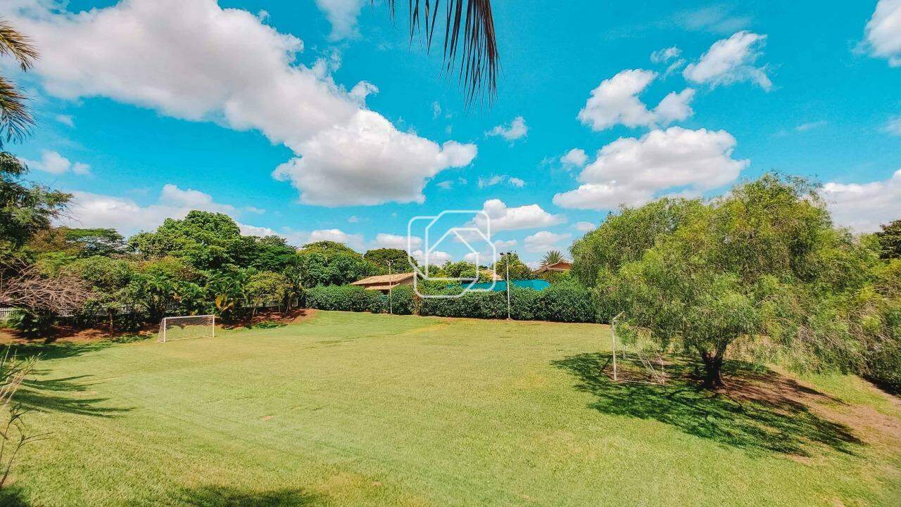 Casa de Condomínio para aluguel em Indaiatuba - SP - Lagos de Shanadu: Campo de futebol