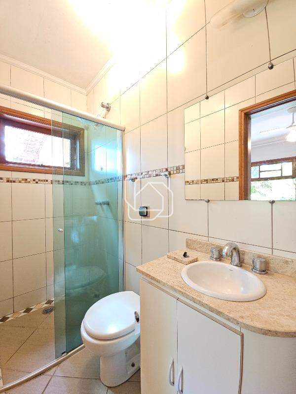 Casa de Condomínio para aluguel em Indaiatuba - SP - Recanto dos Pássaros: Banheiro